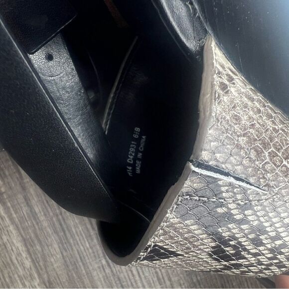 Cole Haan Black snake skin Leather wedge sandal Womens size 6.5b - Picture 5 of 8